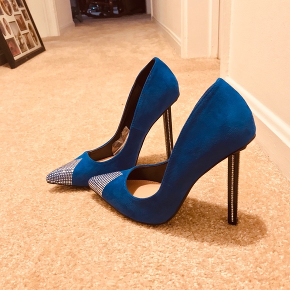 Stiletto heels - Picture 2 of 3